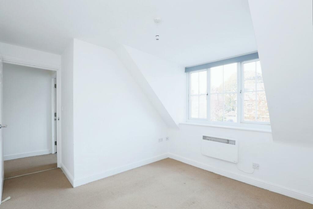 BEDROOM NO.1