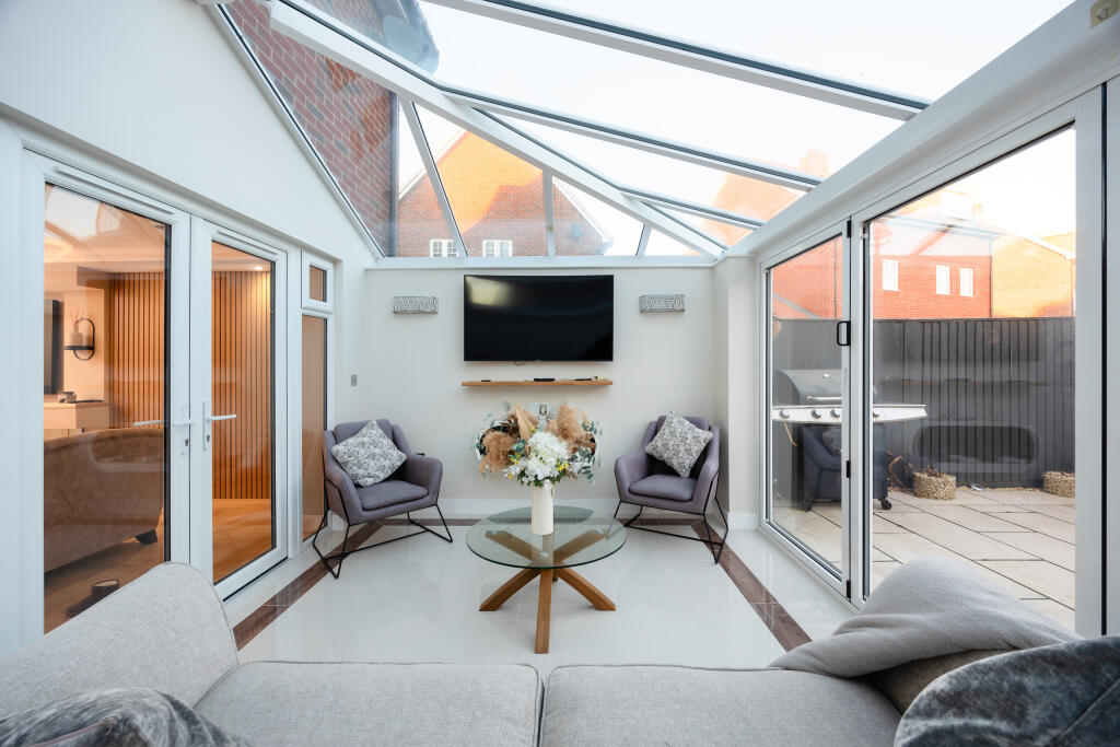 2 Cheddington Grove, HP22 7AB-15