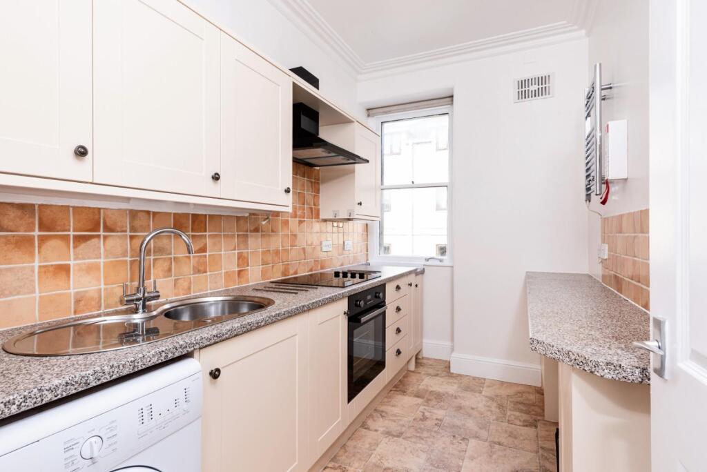 Flat 4, 14, Grove Street Bath, Somerset, BA2 6PJ-9