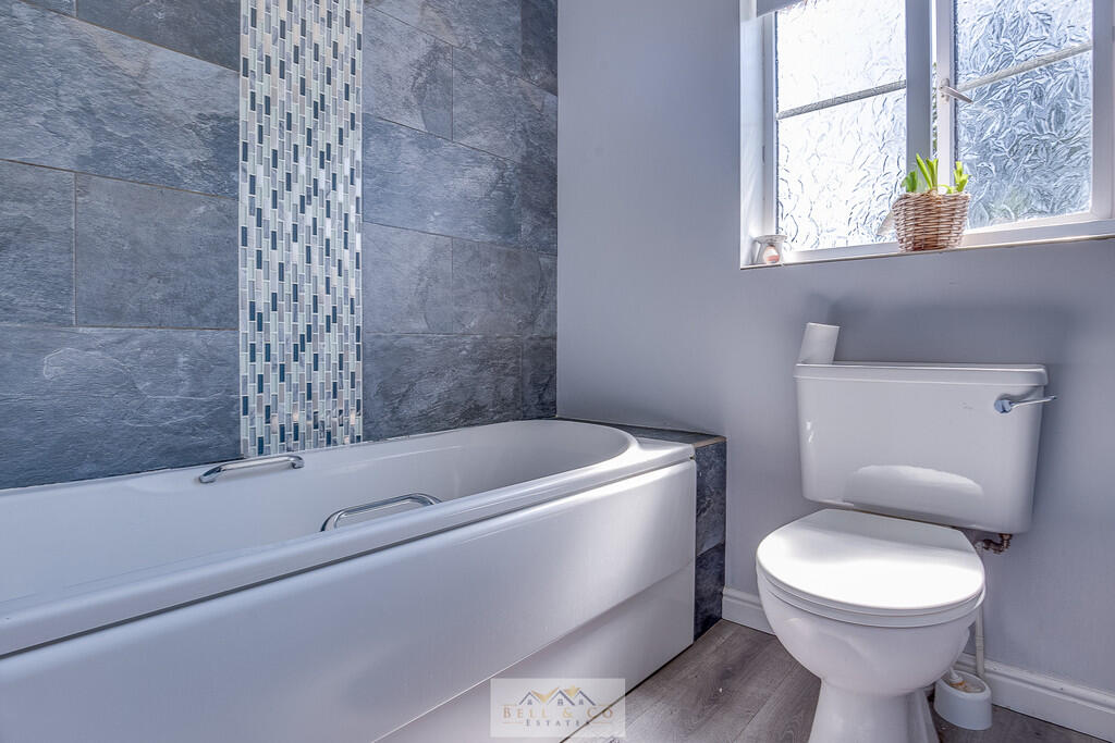 Bathroom 1.1