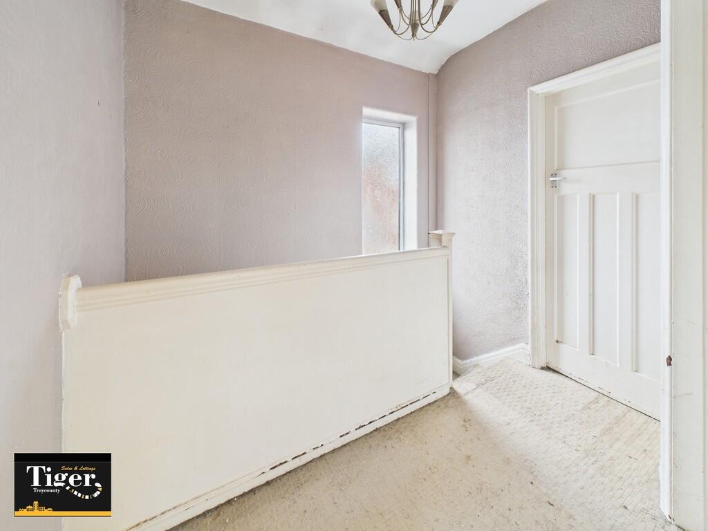 CAM02176G0-PR0782...