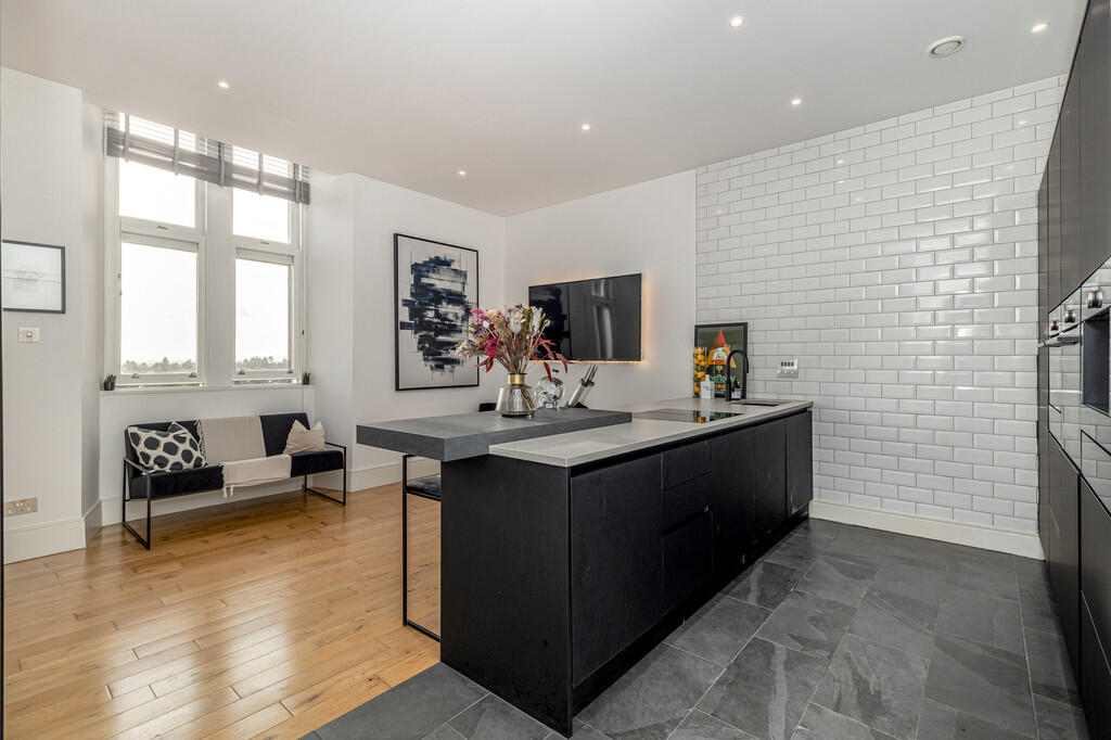 Flat22ShawHouse-1...