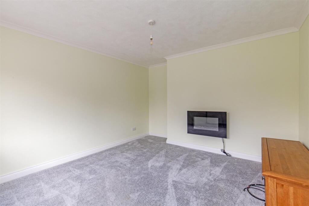 Reception Room-1.jpg