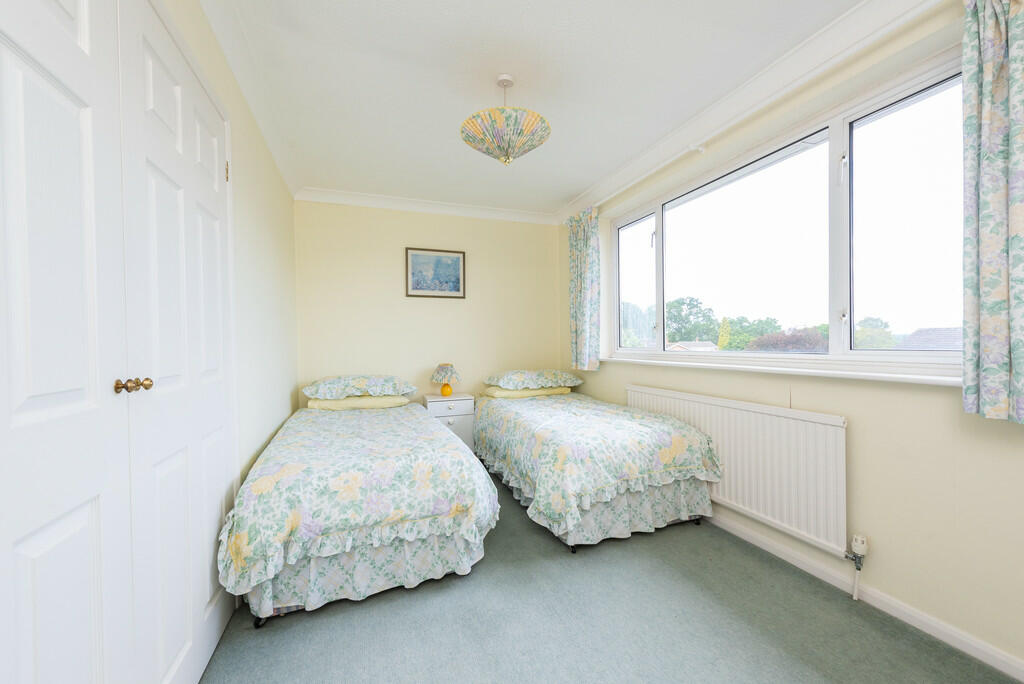 4 Maple Close11