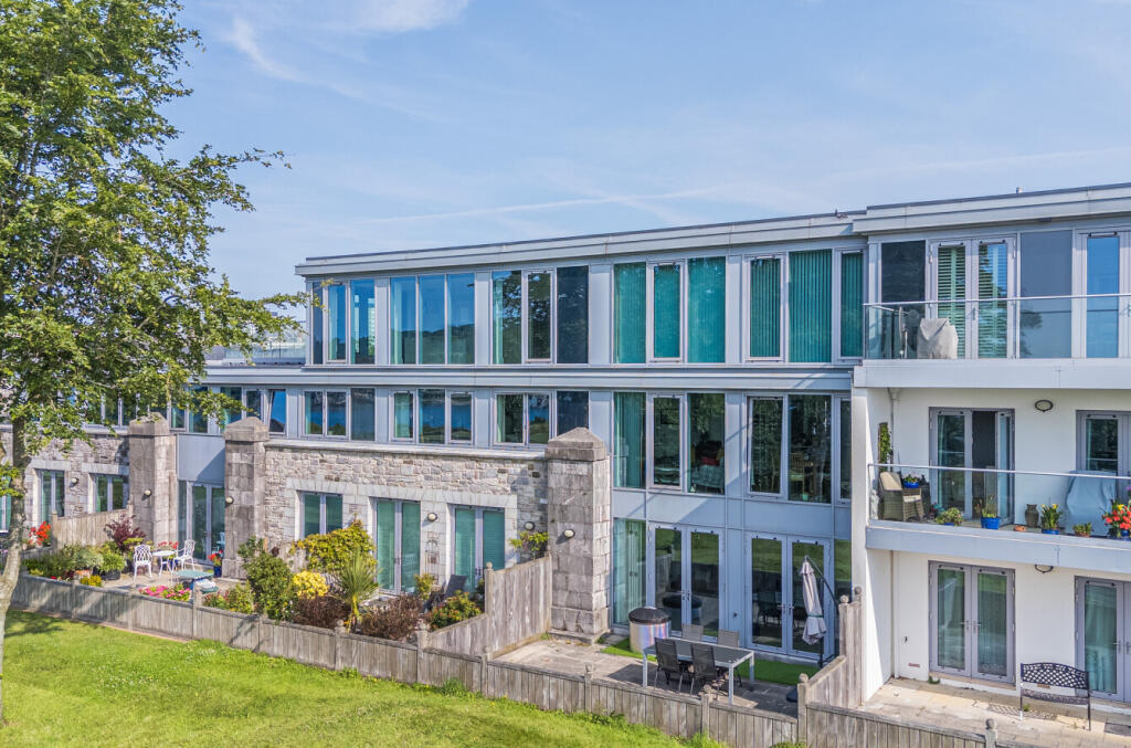 1306847-11-685142...