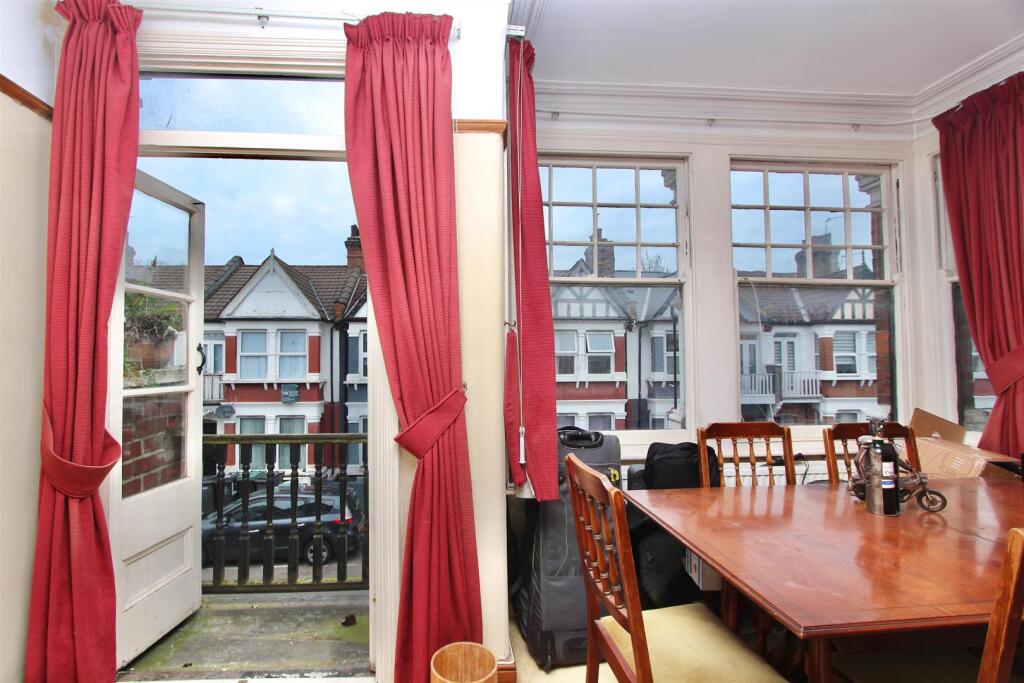 St. Margaret's Avenue, N15