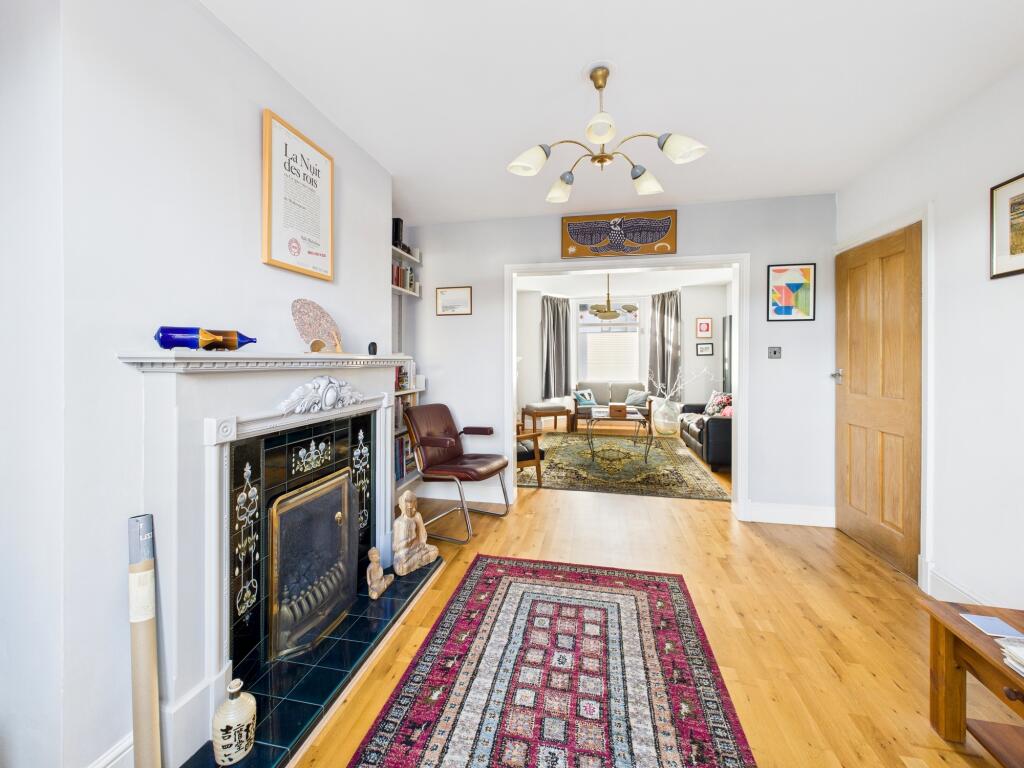 CAM05192G0-PR0185-STILL003