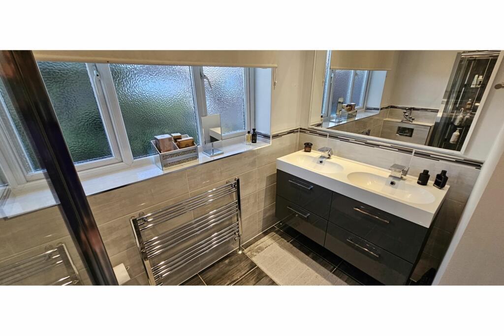 Master En-suite