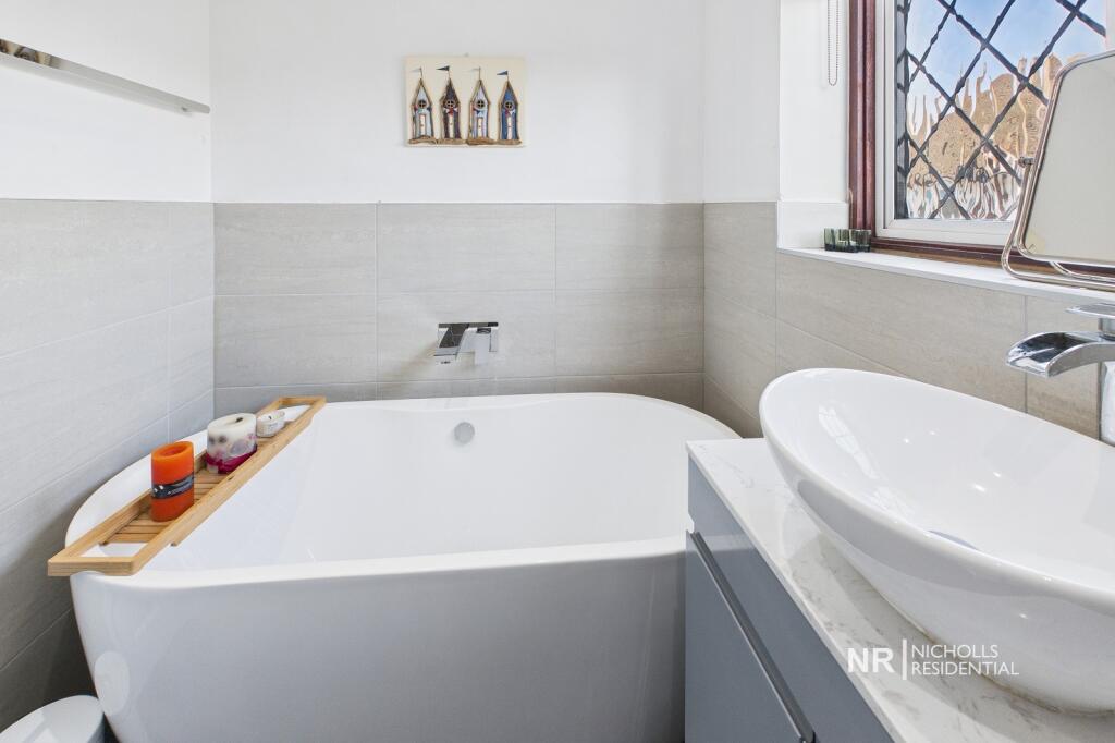 Bathroom Extra Photo