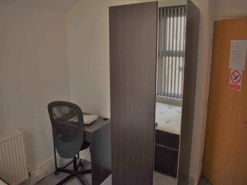 First Floor Rear Bed