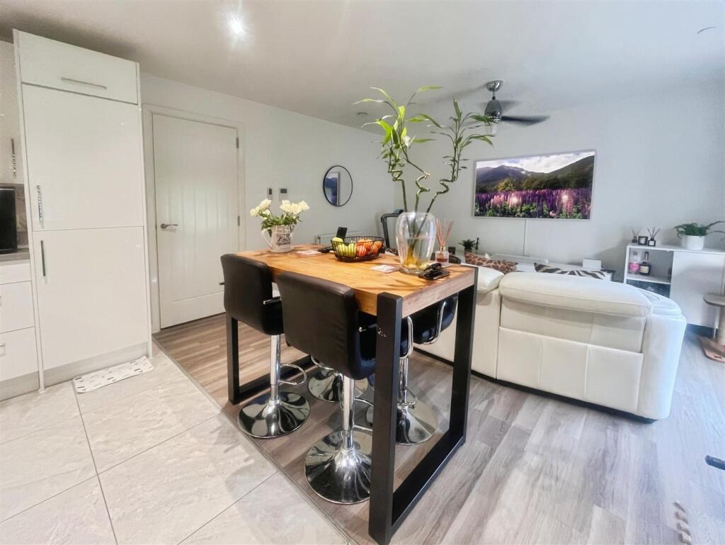 Lounge/kitchen