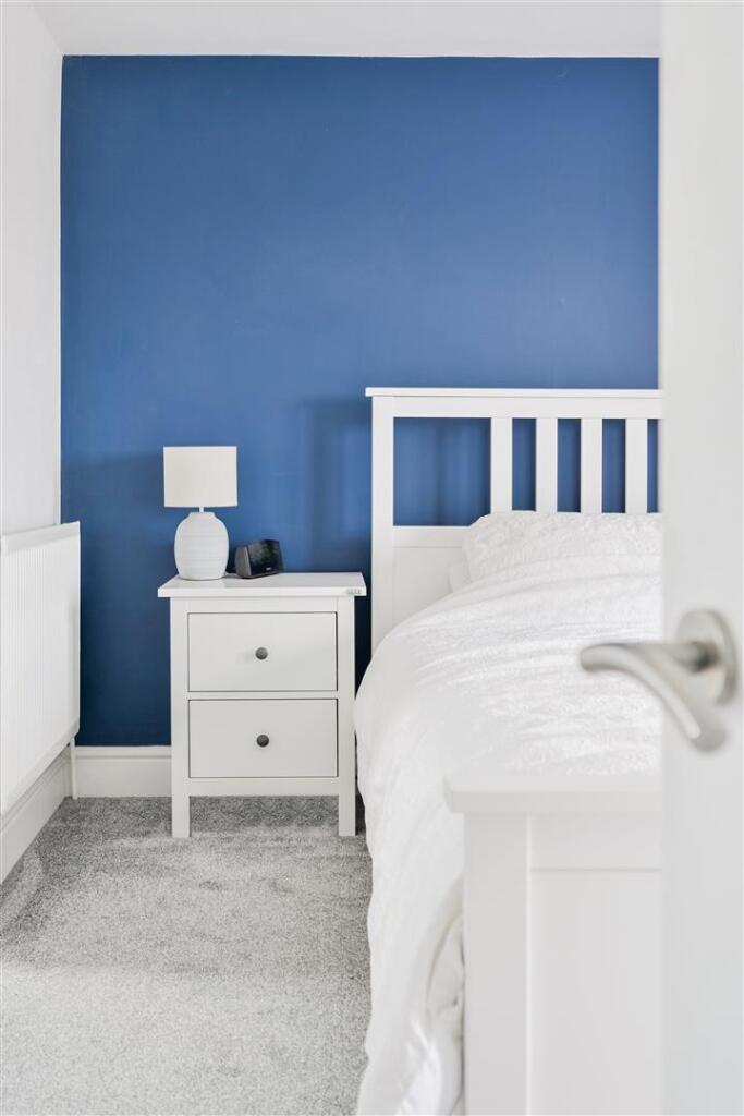 MIDDLE CLOSE (8).jpg