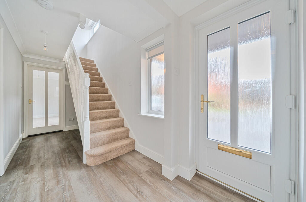 1393900-11-694189...