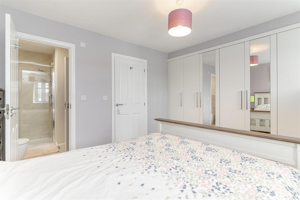 Master Bedroom - C.jpg