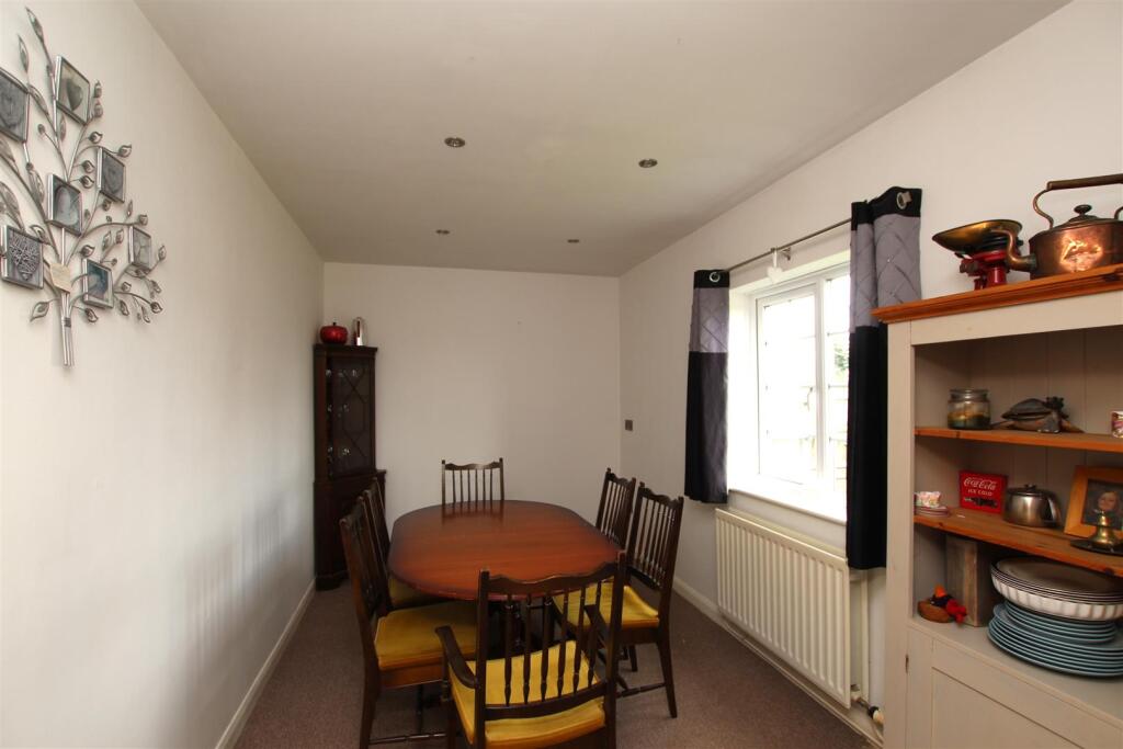 Dining Room.JPG