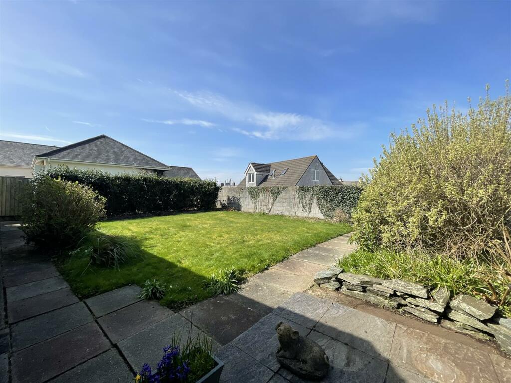 Garden 3.jpg