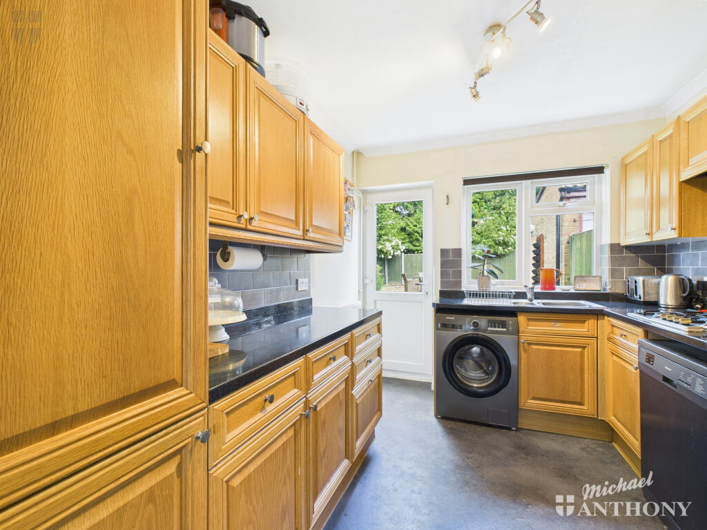 CAM03218G0-PR0671-STILL007