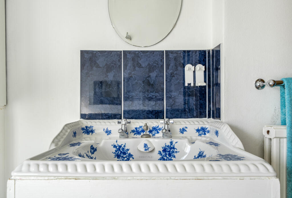 1316802-20-68679b...