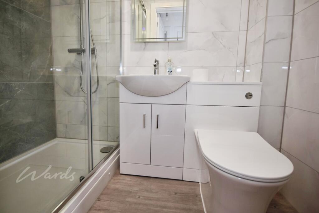 flat 6 shower 
