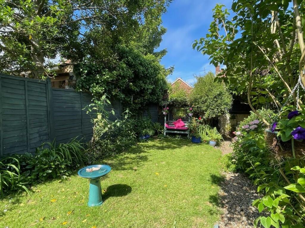 garden1.jpg