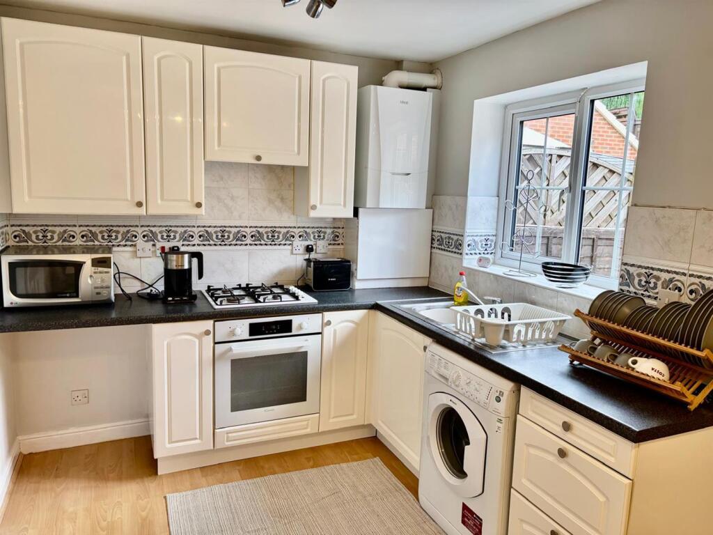 Fitted Dining Kitchen:
