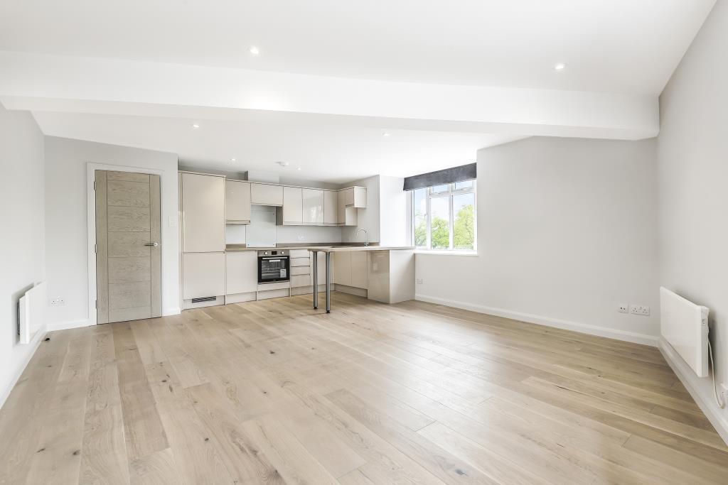 Queens Road, Weybridge