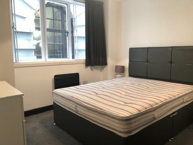 bedroom One (3).jpg