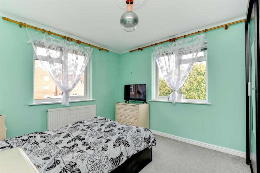 38Meadway-13.jpg