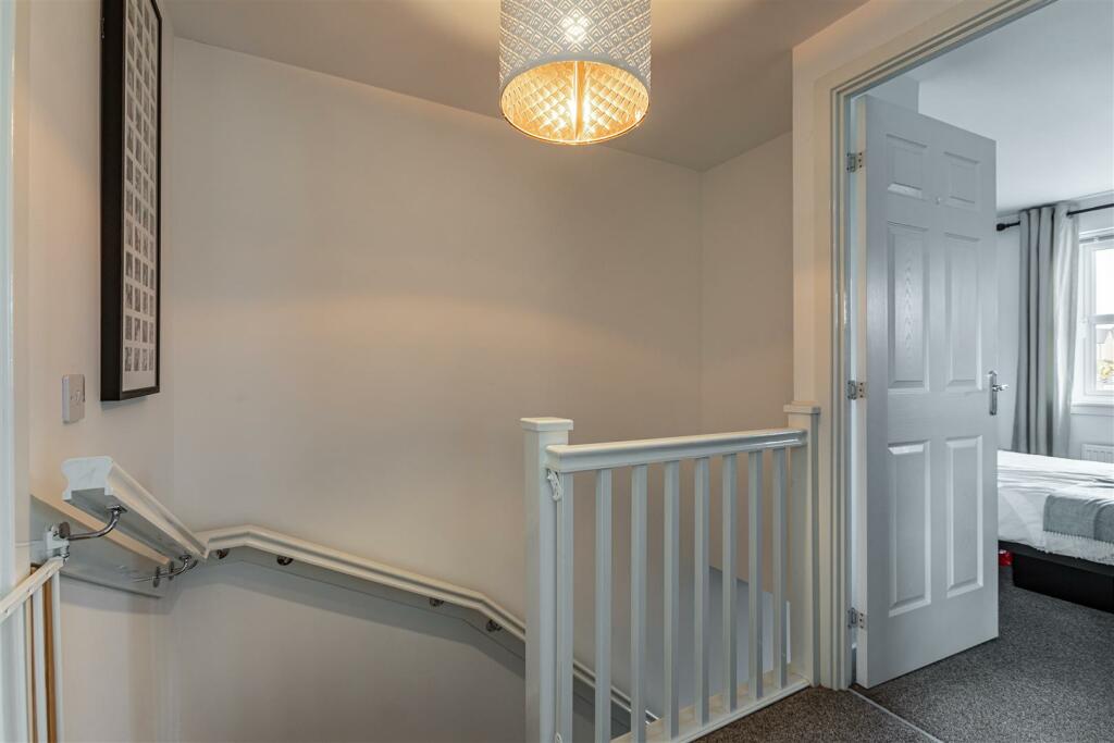 50 Knoll Park Galashiels 17.JPG