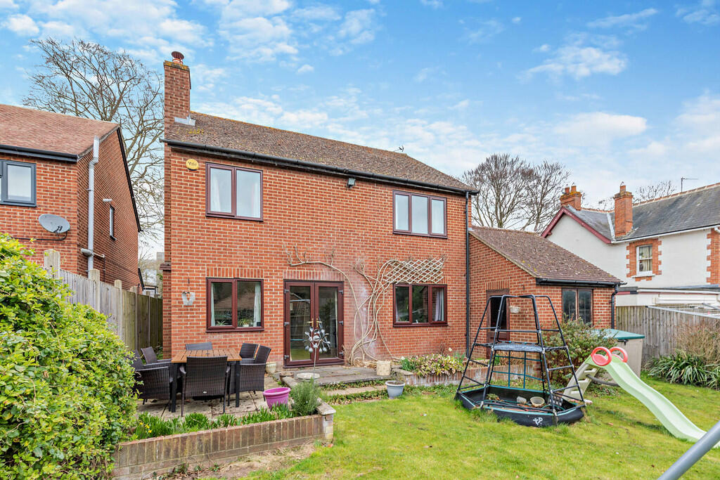 8639254-exterior0...