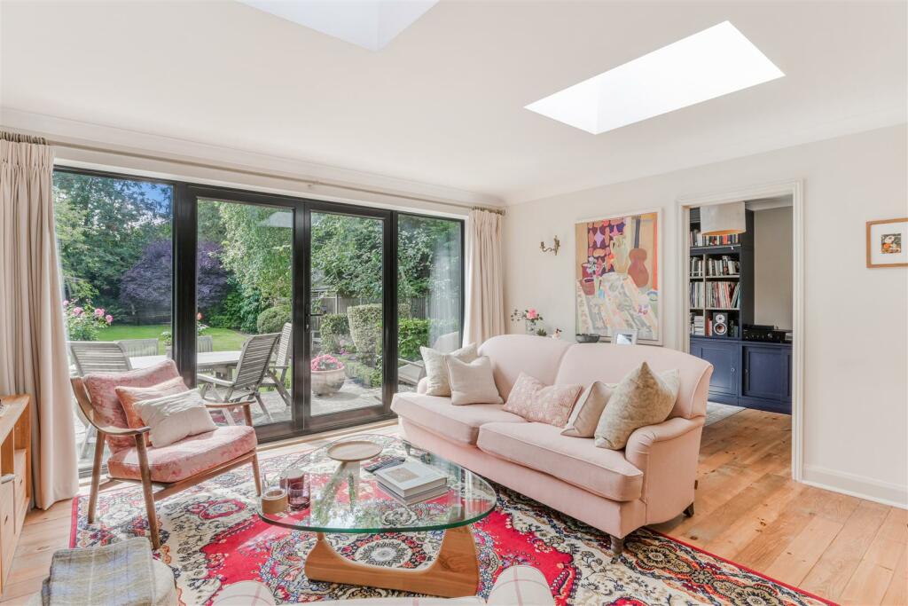 QUEENSMEAD AVE (14).jpg