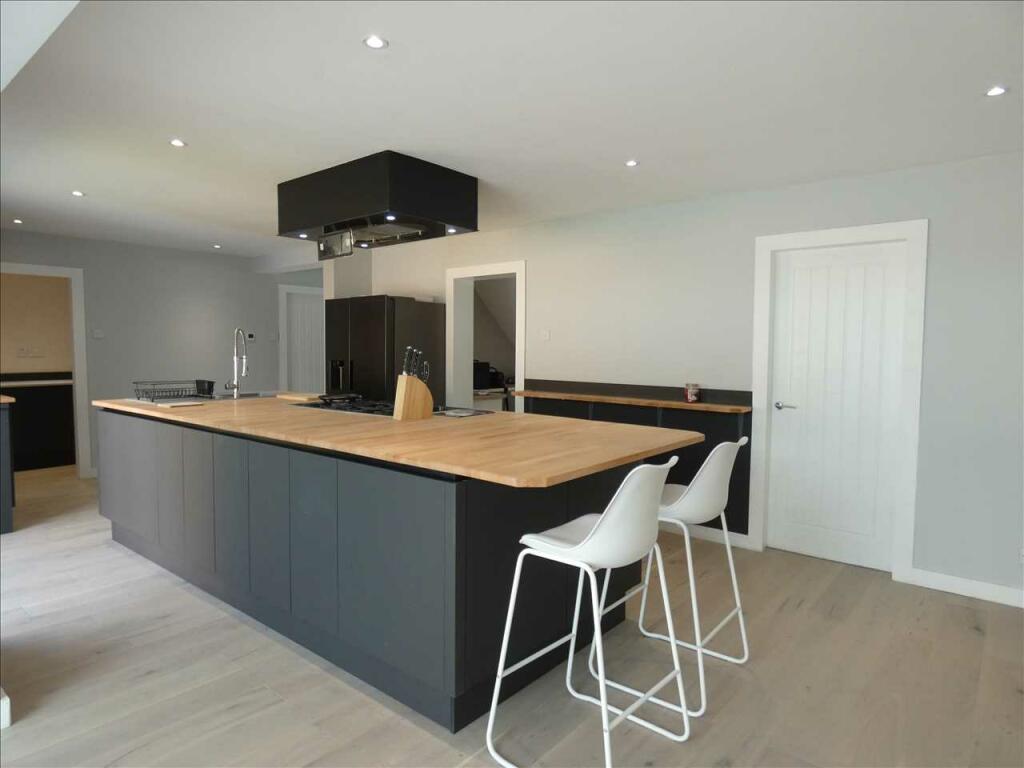 LIVING KITCHEN