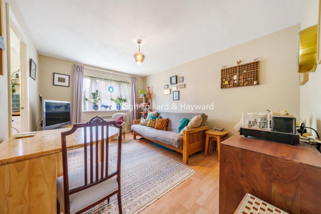 bb9d2222-b788-4e4b-a