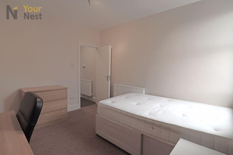 Cardigan Road,, Hyde Park, Leeds, LS6 1LU