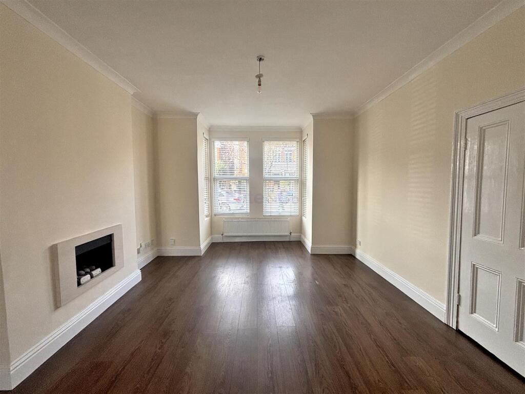 Through Lounge/Diner