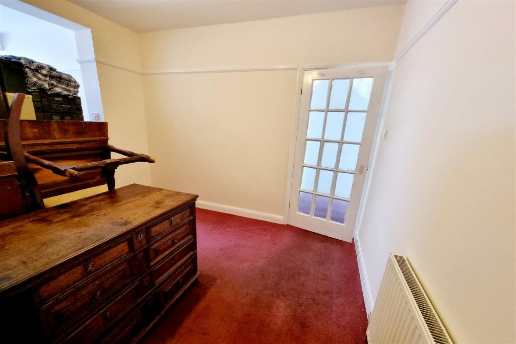 EXTENDED REAR RECEPTION ROOM: