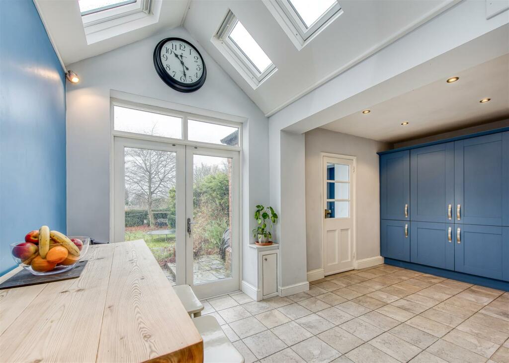 16 Church Hill Road-kitchen4.jpg