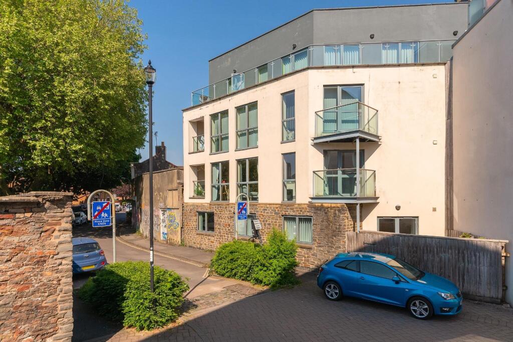 0C6SBV - External B.jpg