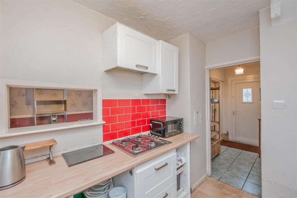 Fitted Kitchen: