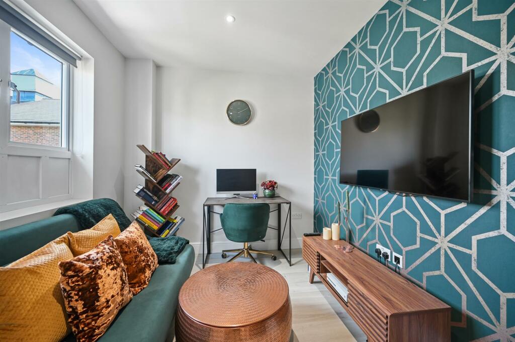 BCHJ - Flat 15, Mersey Court - Bedroom 2 (4).jpg