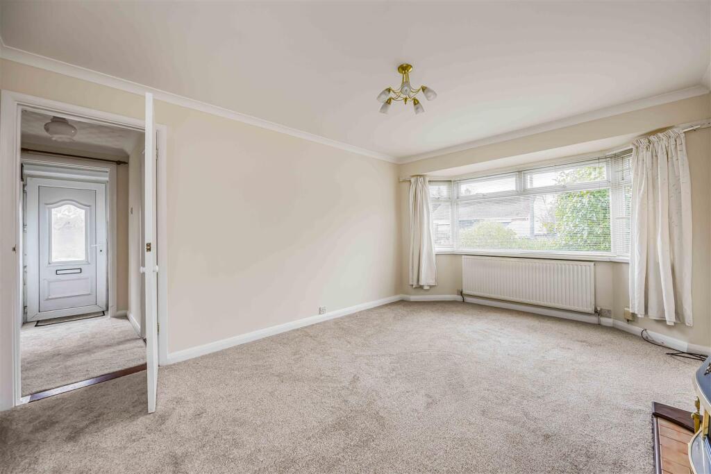 66 Durley Avenue, Cowplain-Small-PorticoMarketing-