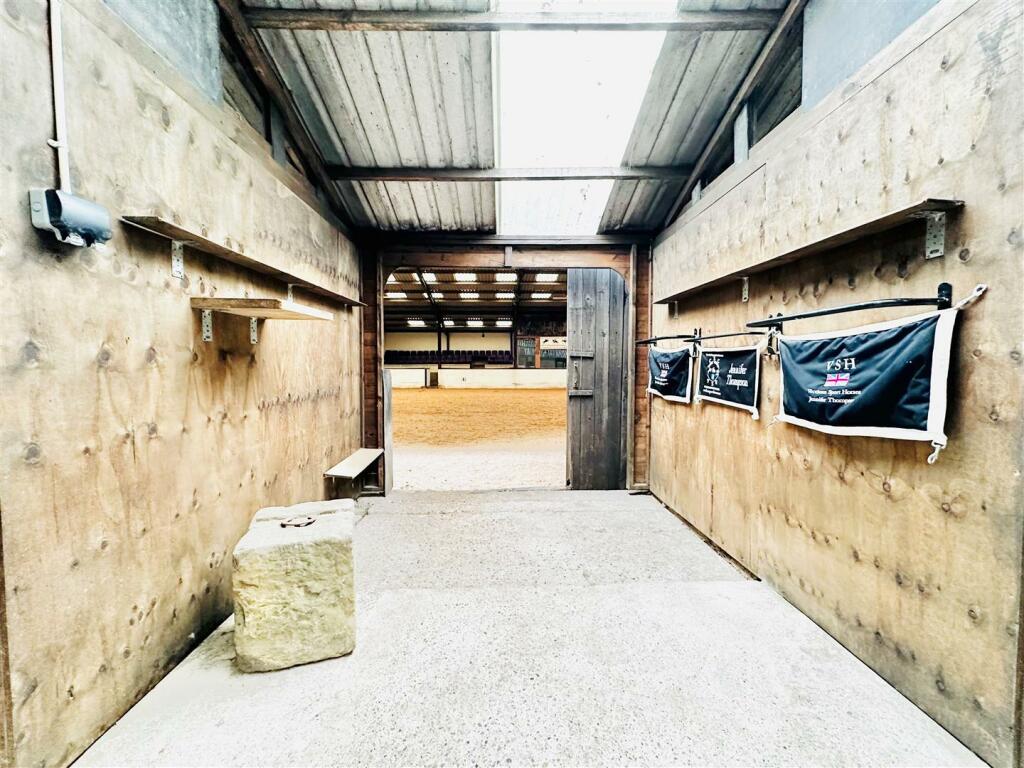 rm stables.jpg
