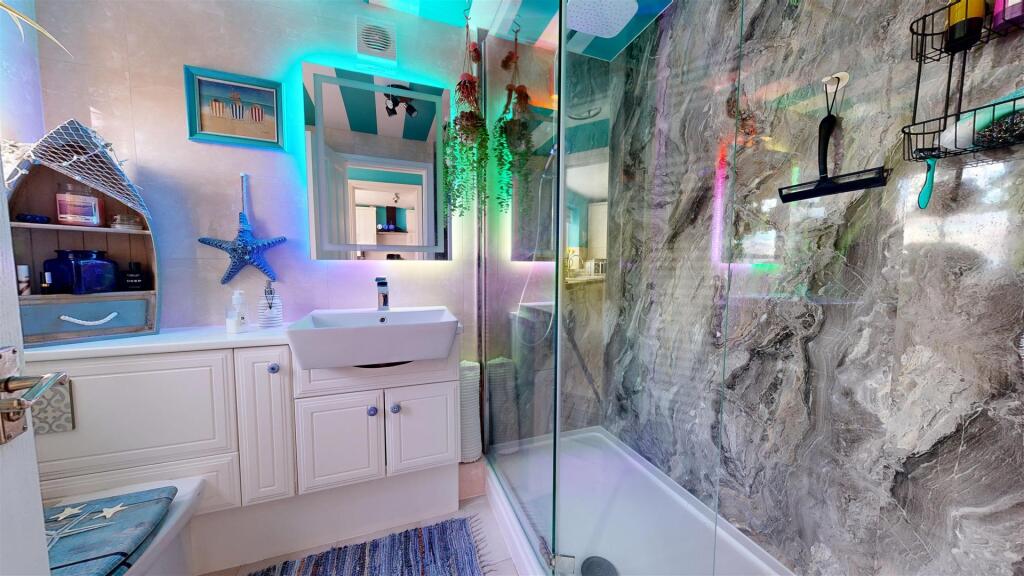 3-Cove-Cottages-04122025_113907.jpg