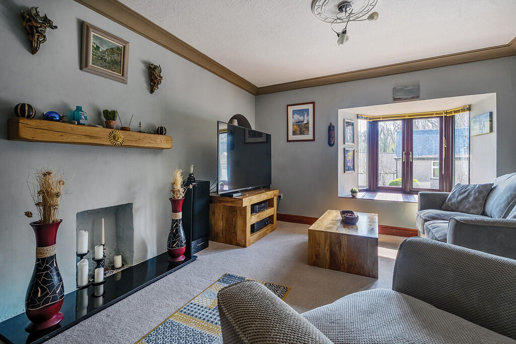 Living/Dining Roo...