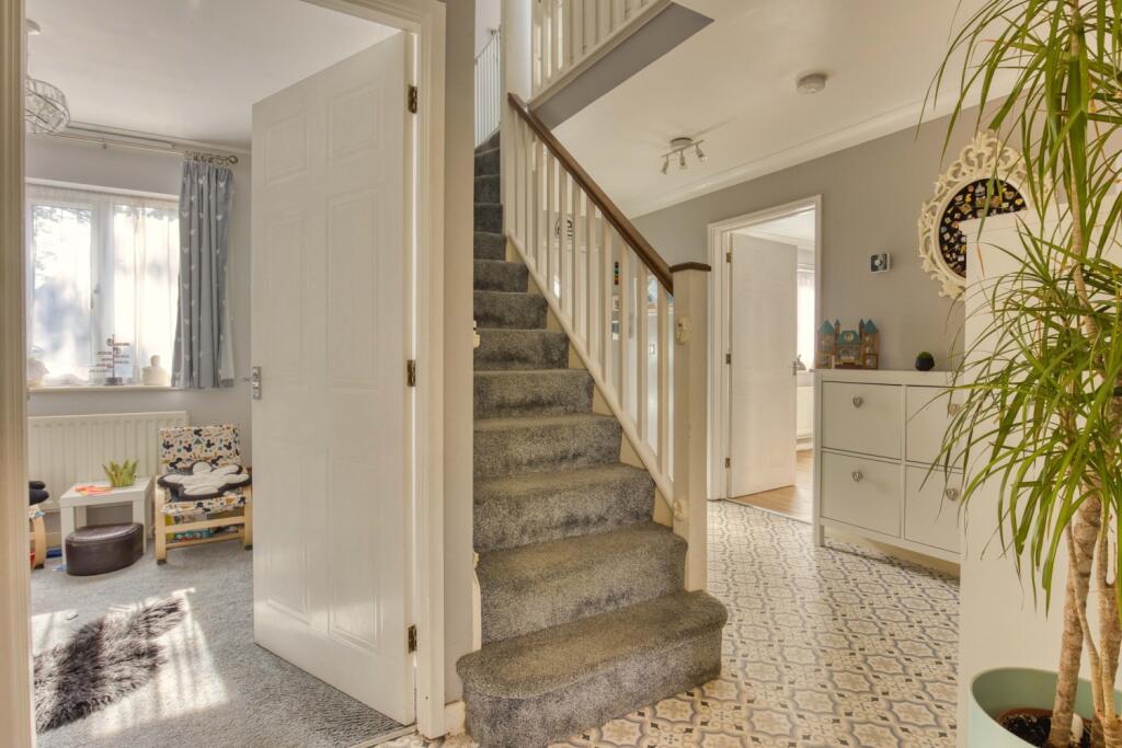 Ewemove Taunton Priory Park (10)