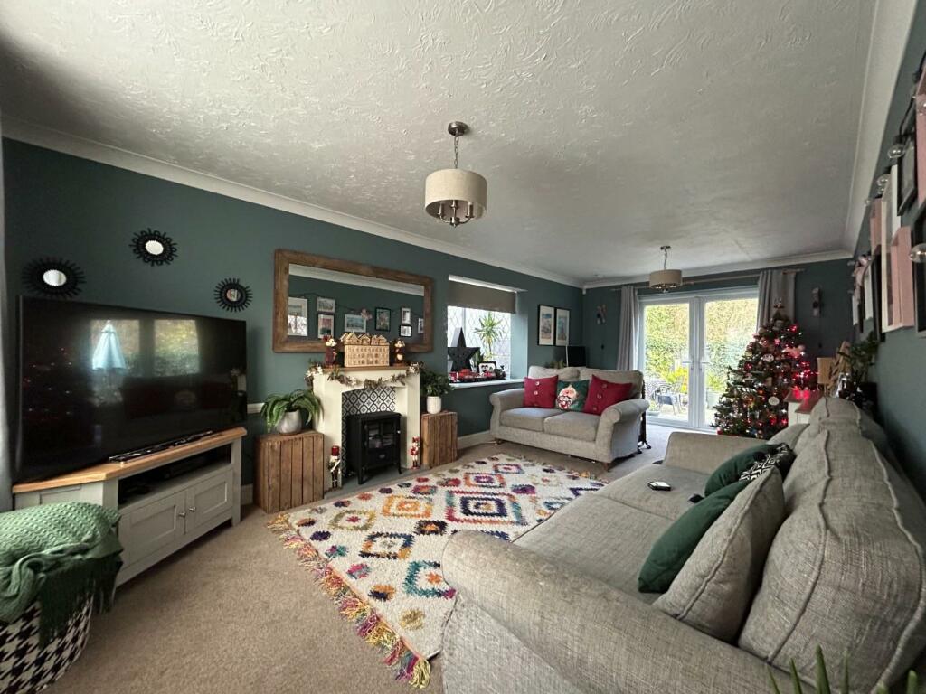 SITTING ROOM