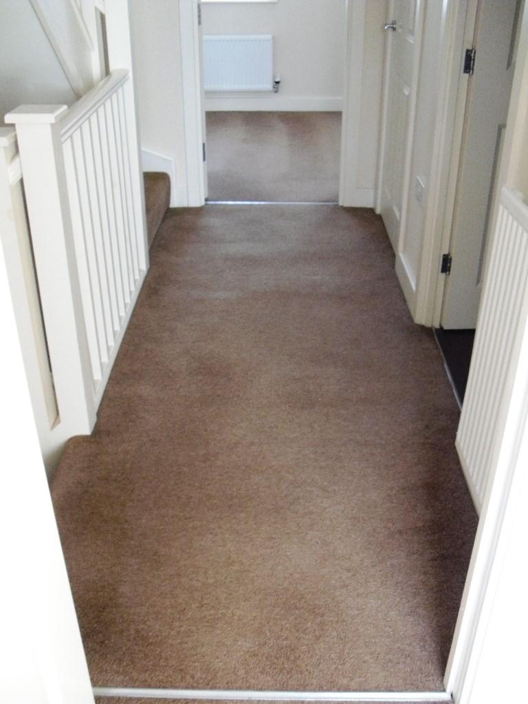 1st FLOOR LANDING