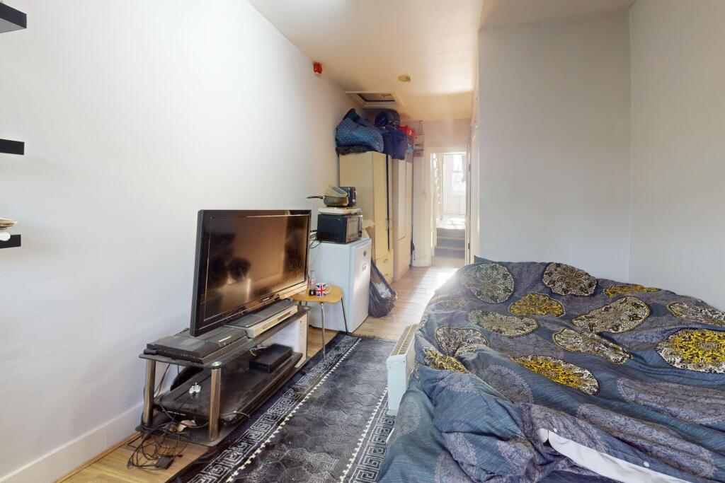 9 Brampton Park Road, Hornsey, London, N22 6BG