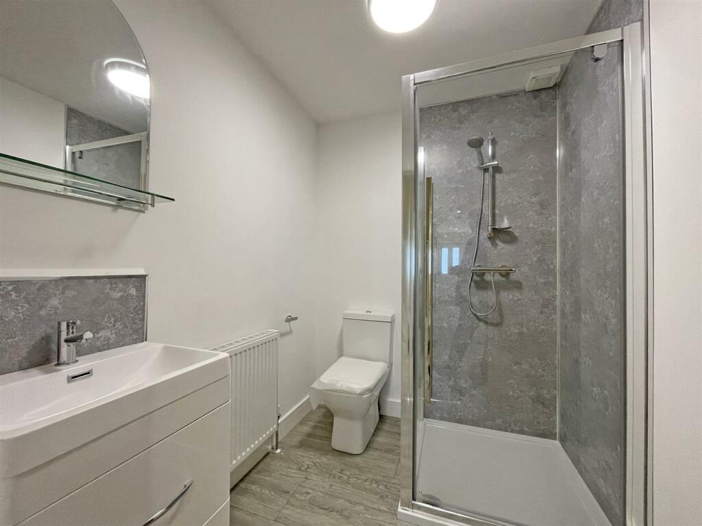 Sound View 7 - Shower.jpg