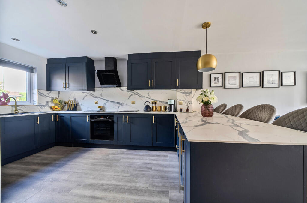 1342214-12-68baea...